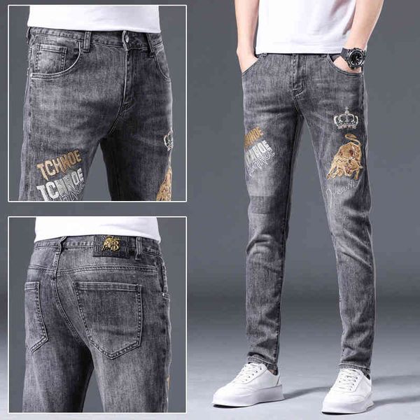 men's jeans spring and summer men's jeans light color four seasons slim fit small feet elastic leisure trend embroidery mix match, Blue
men's jeans spring and summer men's jeans light color four seasons slim fit small feet elastic leisure trend embroidery mix match, Blue