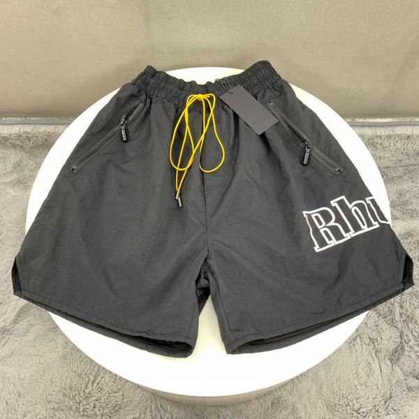 2022 fashion summer usa classic print shorts women men pocket skateboard high street middle pants joggers, White;black
2022 fashion summer usa classic print shorts women men pocket skateboard high street middle pants joggers, White;black