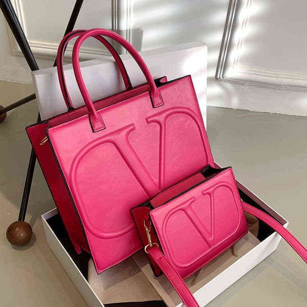 new handbag large tote bag capacity fashionable versatile purses 
new handbag large tote bag capacity fashionable versatile purses