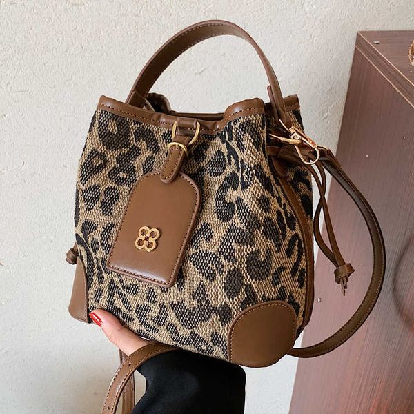 women bags backpack classic square purse leather luxury designer body pillow zhouzhoubao123 handbag high-capacity solid crossbody bag colors
women bags backpack classic square purse leather luxury designer body pillow zhouzhoubao123 handbag high-capacity solid crossbody bag colors