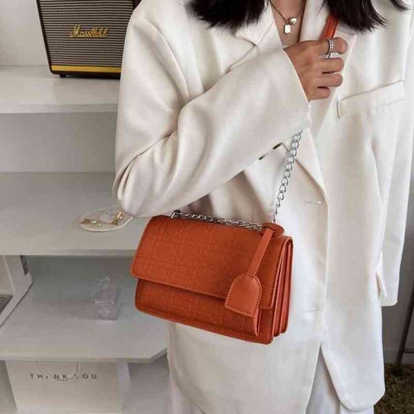 purses 2022 new indentation small square bag women's single shoulder messenger bag inner compartment simple and versatile handbags
purses 2022 new indentation small square bag women's single shoulder messenger bag inner compartment simple and versatile handbags