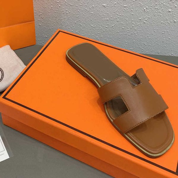2022 summer designer oran sandals women luxury slippers beach mule slides slip on flats shoes genuine leather flat flip flops sneaker mule, Black
2022 summer designer oran sandals women luxury slippers beach mule slides slip on flats shoes genuine leather flat flip flops sneaker mule, Black