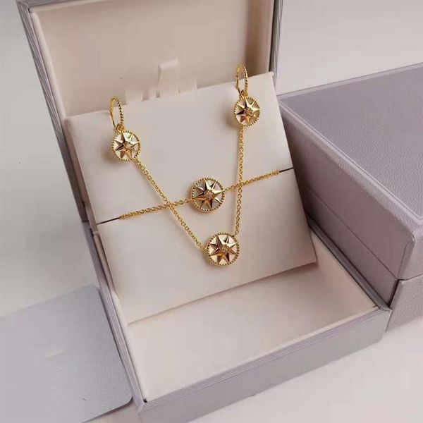 di0r designer luxury compass necklace 925 sterling silver 18k gold plated imperial pendant271s
di0r designer luxury compass necklace 925 sterling silver 18k gold plated imperial pendant271s