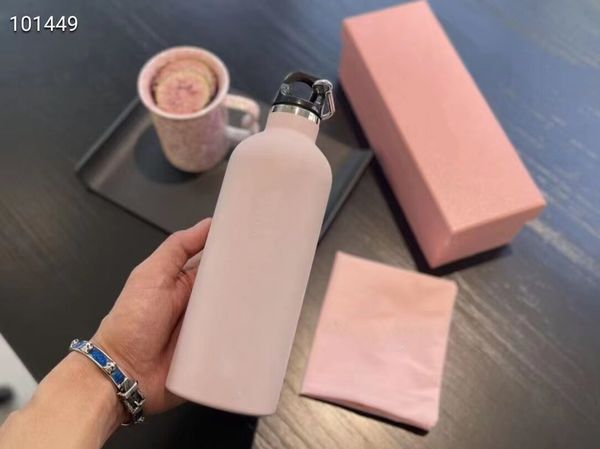 2022 stainless steel frosted sports water bottle portable outdoor sports cup insulation travel vacuum flask bottles
2022 stainless steel frosted sports water bottle portable outdoor sports cup insulation travel vacuum flask bottles