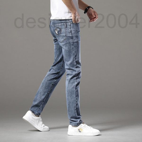 men's jeans designer 2022 men's spring and summer blue jeans slim fit small feet korean pants medusa embroidery yask
men's jeans designer 2022 men's spring and summer blue jeans slim fit small feet korean pants medusa embroidery yask