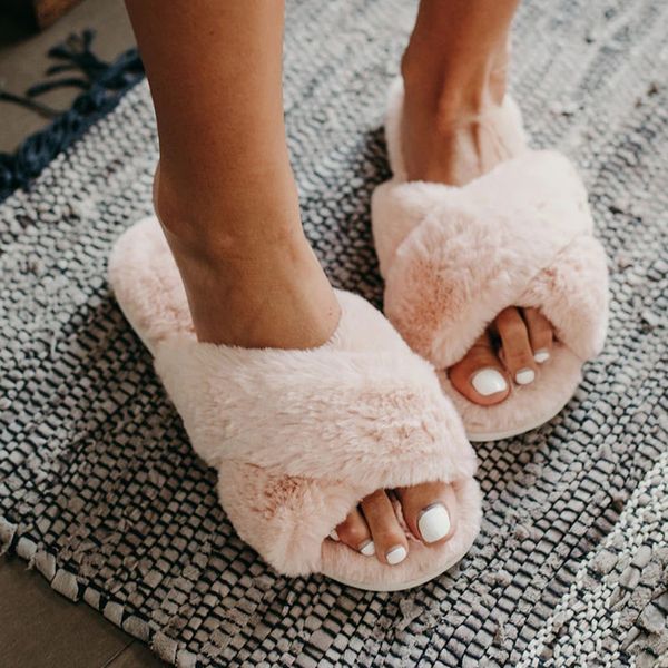 winter home women fur slippers faux furry cross strap flat slip on indoor non slip house slides ladies shoes female whosale y220818, Black
winter home women fur slippers faux furry cross strap flat slip on indoor non slip house slides ladies shoes female whosale y220818, Black