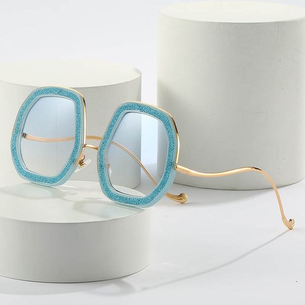 novelty shining big panda eyes frame sunglasses special curve metal legs 9 colors fashion sun glasses wholesale, White;black
novelty shining big panda eyes frame sunglasses special curve metal legs 9 colors fashion sun glasses wholesale, White;black