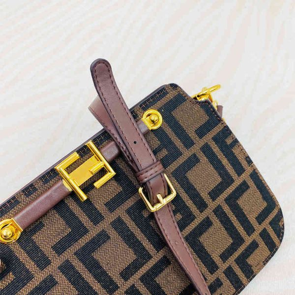 purses new style single shoulder bag women's single shoulder bag messenger flower hand paper letter envelope handbags, Brown;gray
purses new style single shoulder bag women's single shoulder bag messenger flower hand paper letter envelope handbags, Brown;gray