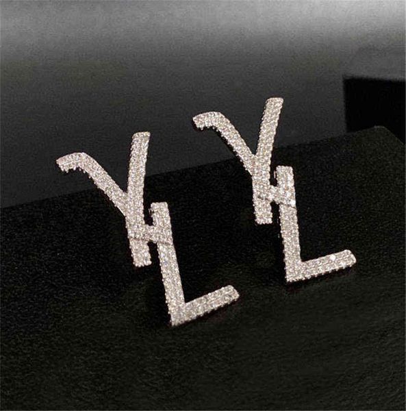 bai cheng luxury designer womens earrings fashion stud earings clover stainless elegant for woman classic brand letters with box, Golden;silver
bai cheng luxury designer womens earrings fashion stud earings clover stainless elegant for woman classic brand letters with box, Golden;silver