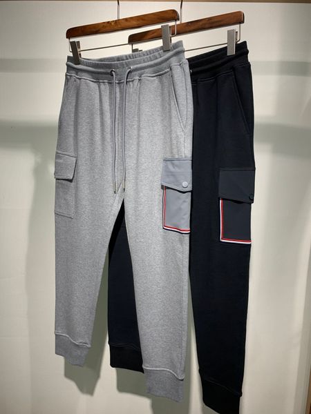 2022 autumn and winter brand clothing cargo pants fashion pocket splicing jogger casual pants cotton luxury mens designer pants, Black
2022 autumn and winter brand clothing cargo pants fashion pocket splicing jogger casual pants cotton luxury mens designer pants, Black