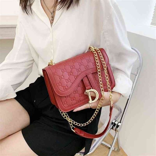 58% off online clearance new letter single shoulder messenger bag female fashion lingge chain small square bag
58% off online clearance new letter single shoulder messenger bag female fashion lingge chain small square bag