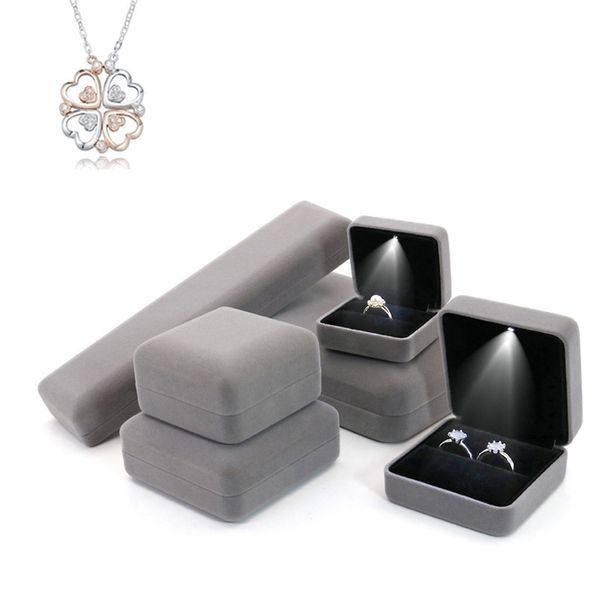 flannel led jewelry box with led light for lover gift wedding ring pendant earring display storage jewellery boxes and packaging 220819, Black;white
flannel led jewelry box with led light for lover gift wedding ring pendant earring display storage jewellery boxes and packaging 220819, Black;white