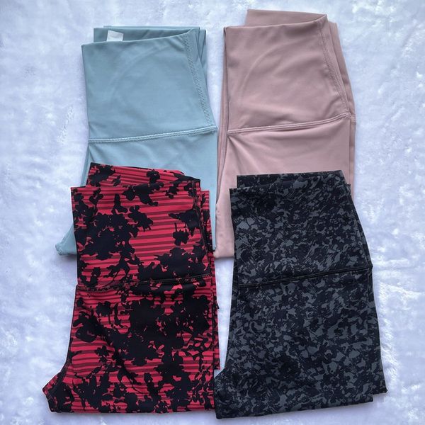 women yoga pants solid color sports gym wear leggings high waist elastic fitness lady overall tights workout, White;red
women yoga pants solid color sports gym wear leggings high waist elastic fitness lady overall tights workout, White;red