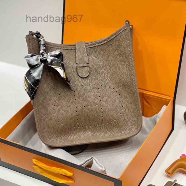 brand designer bags evelynes handbags for women 2022 bag layer cowhide h hollow out single shoulder messenger women's daeo
brand designer bags evelynes handbags for women 2022 bag layer cowhide h hollow out single shoulder messenger women's daeo
