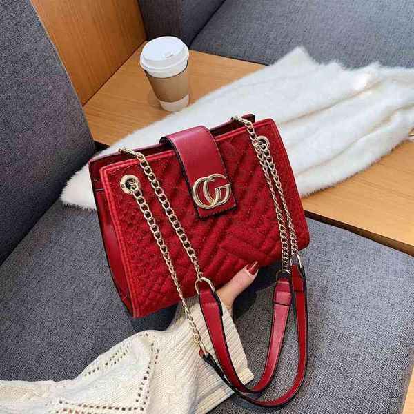 design luxury fashion bags velvet female versatile ins super fire underarm lingge chain single
design luxury fashion bags velvet female versatile ins super fire underarm lingge chain single