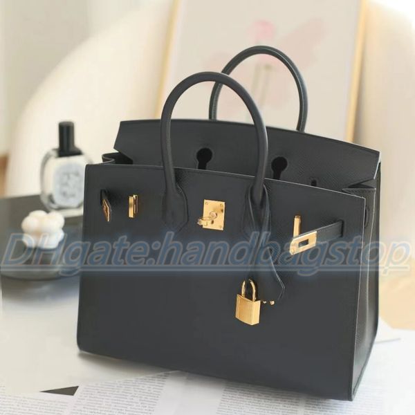 luxurys designers bags genuine leather women's men tote crossbody mylon fashion girl gift pockets handbag shoulder bag pochette famous
luxurys designers bags genuine leather women's men tote crossbody mylon fashion girl gift pockets handbag shoulder bag pochette famous