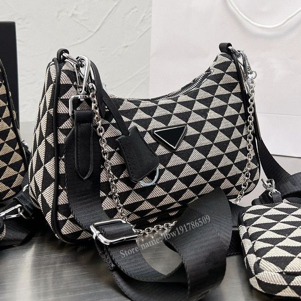 women mini travel luxurys handbag shoulder leisure tote bags shopping famous bag triangle pattern letters designer large crossbody clutch ho
women mini travel luxurys handbag shoulder leisure tote bags shopping famous bag triangle pattern letters designer large crossbody clutch ho