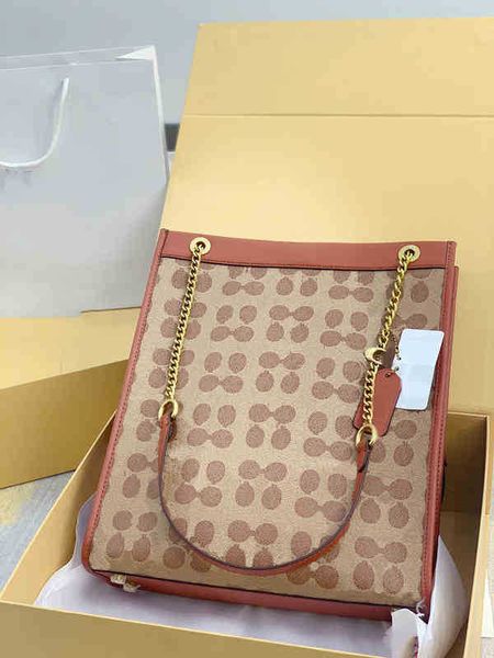 women bags zhouzhoubao123 luxurys designers totes bags vintage coac bag tote shopping purse leather backpack classic square trend cross body
women bags zhouzhoubao123 luxurys designers totes bags vintage coac bag tote shopping purse leather backpack classic square trend cross body