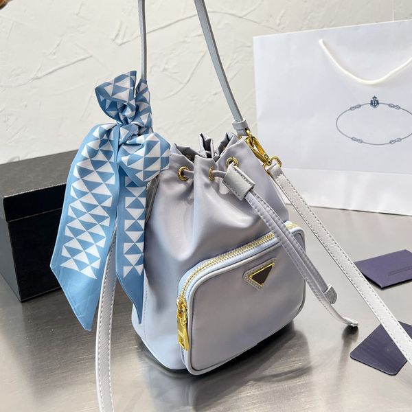 classic triangle sign drawstring shoulder bags italy brand canvas shopping handbags fashion women crossbody bag luxury designer underarm bag
classic triangle sign drawstring shoulder bags italy brand canvas shopping handbags fashion women crossbody bag luxury designer underarm bag