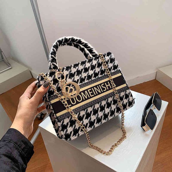 58% off online clearance contrast women's handbag autumn winter new personalized letter chain women's bag messenger bag
58% off online clearance contrast women's handbag autumn winter new personalized letter chain women's bag messenger bag