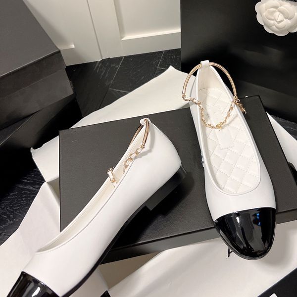 dress shoes designer women fashion leather flats round toe chain pendant classic ballet shoes black and white print
dress shoes designer women fashion leather flats round toe chain pendant classic ballet shoes black and white print