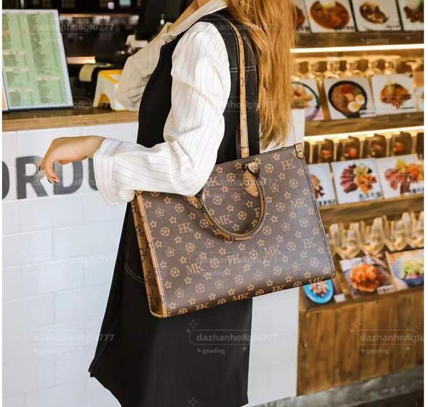 onthego handbag designer bags ladies leatherpurse luxury shoulder bag big wallet clutch shopping handbags
onthego handbag designer bags ladies leatherpurse luxury shoulder bag big wallet clutch shopping handbags