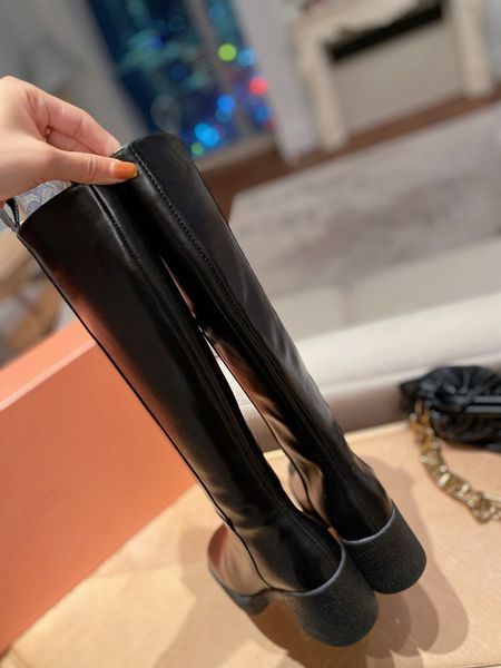 winter women knee martin boots warm and comfortable outdoors shoes genuine leather black color size 35-40
winter women knee martin boots warm and comfortable outdoors shoes genuine leather black color size 35-40