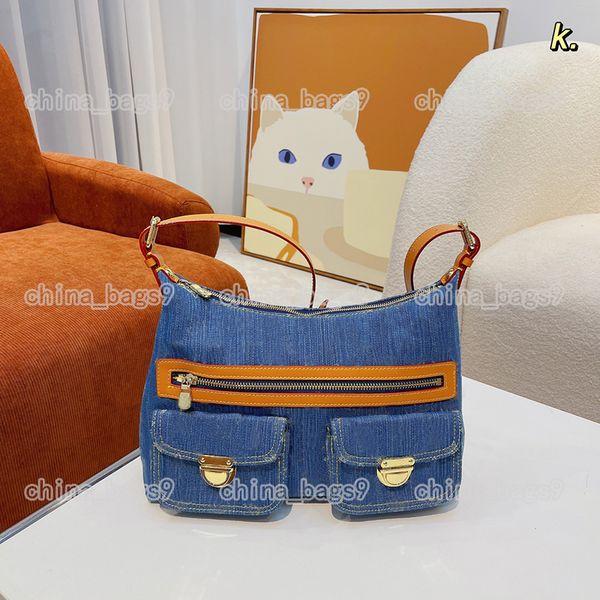 designer luxury women the tote bag fashion versatile handbags shoulder crossbody bags purse tories totes large capacity saddle wallets 7a gr
designer luxury women the tote bag fashion versatile handbags shoulder crossbody bags purse tories totes large capacity saddle wallets 7a gr