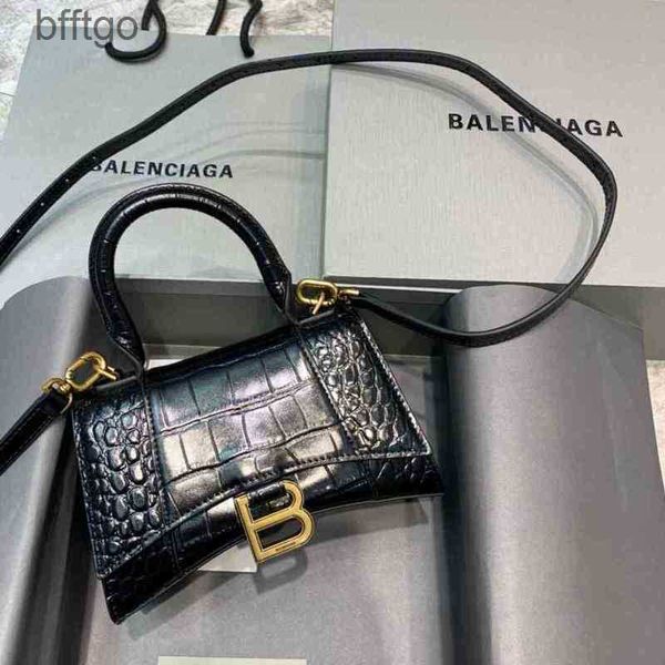 balencaigass designer handbags family women b 2022 high version hourglassb leather women's light luxurys one shoulder messenger kbi0
balencaigass designer handbags family women b 2022 high version hourglassb leather women's light luxurys one shoulder messenger kbi0