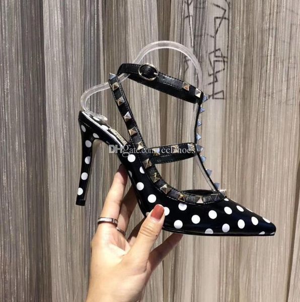 designer women dress flat high heels patent matte leather one strip casual shoes girl luxury mules fashion with valentinoe''valent, Black
designer women dress flat high heels patent matte leather one strip casual shoes girl luxury mules fashion with valentinoe''valent, Black
