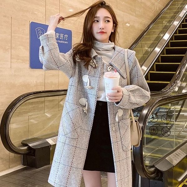 woolen coat women's middle and long style fashion loose korean horn buckle autumn and winter woolen coat women's versatile 220819, Black
woolen coat women's middle and long style fashion loose korean horn buckle autumn and winter woolen coat women's versatile 220819, Black