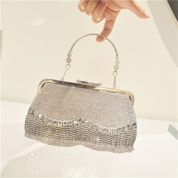 women's crystal evening bag retro beaded clutch bags wedding diamond lock bag chain tassel shoulder 135 220818
women's crystal evening bag retro beaded clutch bags wedding diamond lock bag chain tassel shoulder 135 220818