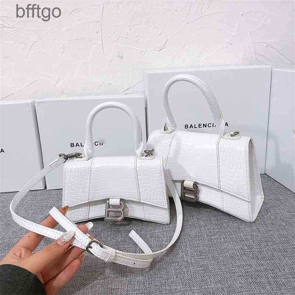 handbags balencaigass designers versatile leather b-button messenger bag 2022 fashion crocodile handbag casual one shoulder small square 8a7
handbags balencaigass designers versatile leather b-button messenger bag 2022 fashion crocodile handbag casual one shoulder small square 8a7