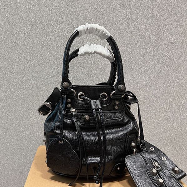 lecagole bucket bag rivet crossbdoy bags women handbags ladies shoulder handbag purse genuine leather purse fashion wallet
lecagole bucket bag rivet crossbdoy bags women handbags ladies shoulder handbag purse genuine leather purse fashion wallet