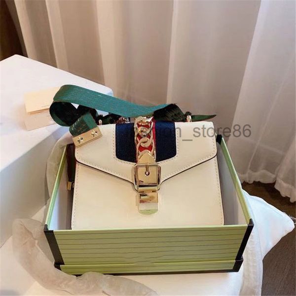 2021 classic luxury designer sylvia navy women fashion shoulder bags with bow diamond lattice shoulder vintage flap bags
2021 classic luxury designer sylvia navy women fashion shoulder bags with bow diamond lattice shoulder vintage flap bags