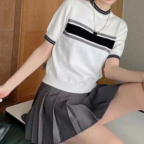 2022 women sweaters designer autumn winter lamb short sleeved knitwear exemption from postage, White;black
2022 women sweaters designer autumn winter lamb short sleeved knitwear exemption from postage, White;black