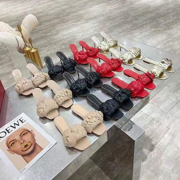 women 03 rose edition kidskin flat slide sandal atelier shoe leather petals high heels slipper valentinoe''valentinoity otb, Black
women 03 rose edition kidskin flat slide sandal atelier shoe leather petals high heels slipper valentinoe''valentinoity otb, Black