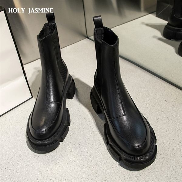 ankle boots for women thick bottom round toe genuine leather black white allmatch botas feminina platform shoes 220818
ankle boots for women thick bottom round toe genuine leather black white allmatch botas feminina platform shoes 220818