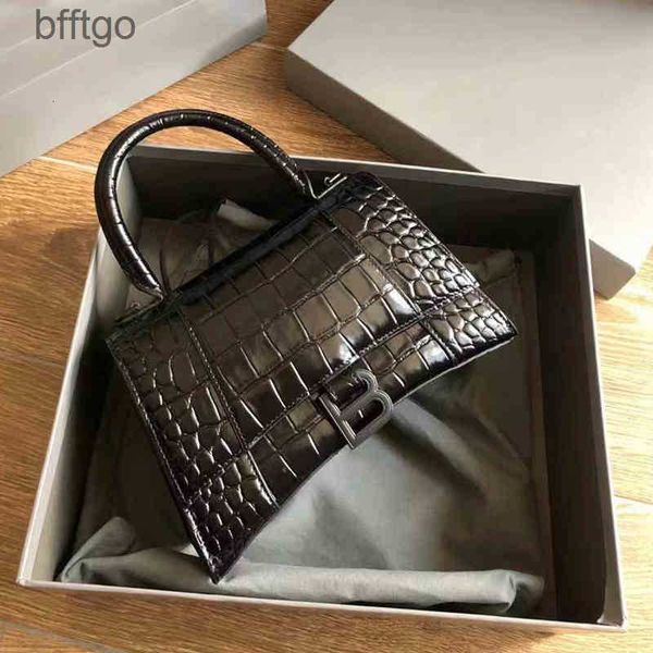 balencaigass handbags designers 2022 bag b-button hourglasss versatile one shoulder messenger women's leather crocodile handbag gppk
balencaigass handbags designers 2022 bag b-button hourglasss versatile one shoulder messenger women's leather crocodile handbag gppk