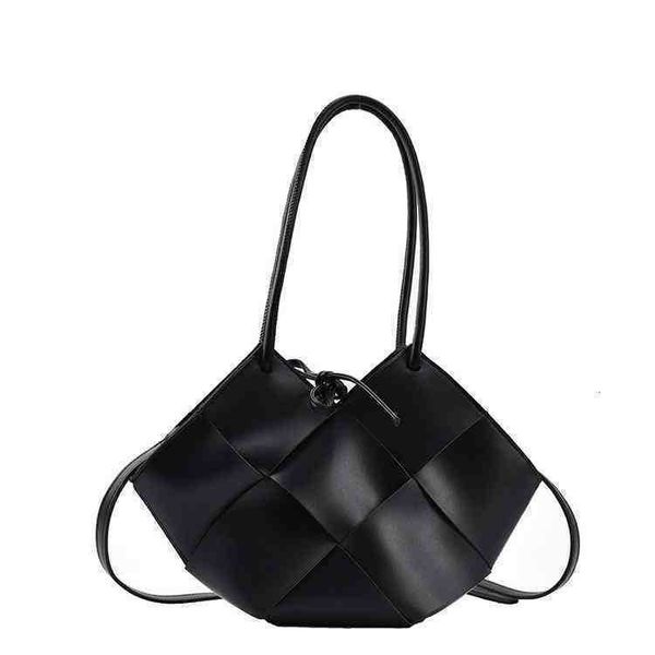 designer luxury women bag bottegas handbag fashion inclined shoulder womens bags versatile purses totes large capacity saddle venetas wallet
designer luxury women bag bottegas handbag fashion inclined shoulder womens bags versatile purses totes large capacity saddle venetas wallet
