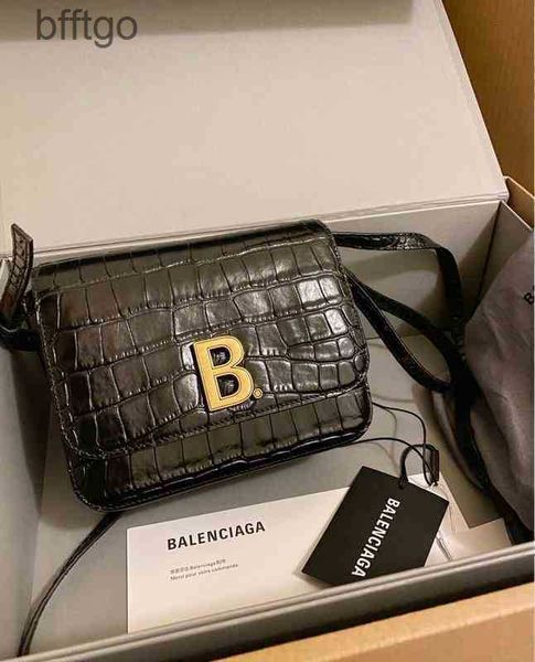 balencaigass designer handbags women's gold tofu buckle crocodile embossed single shoulder diagonal span bag mes7
balencaigass designer handbags women's gold tofu buckle crocodile embossed single shoulder diagonal span bag mes7