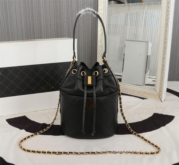 5a fashion designers bags genuine leather drawstring handbag chain women luxurys female clutch classic girl handbags bucket
5a fashion designers bags genuine leather drawstring handbag chain women luxurys female clutch classic girl handbags bucket