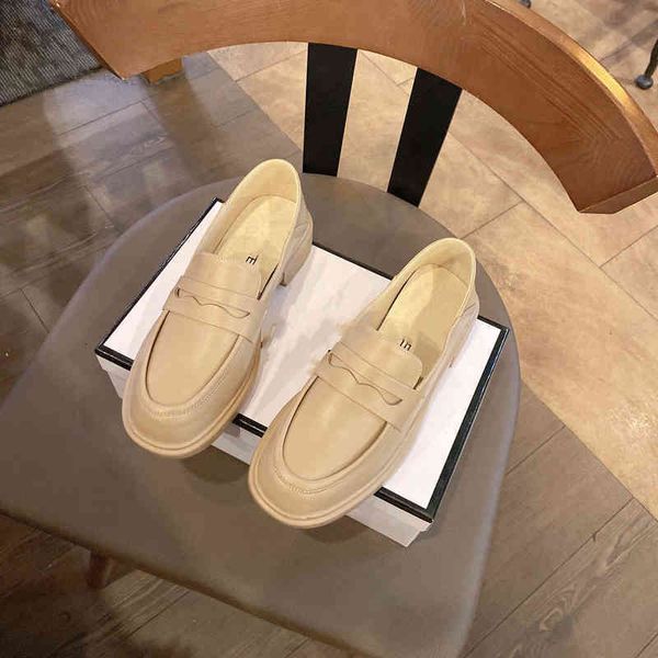 shoes small dress leather shoes women's british style single spring black one foot versatile work happy 3wqy
shoes small dress leather shoes women's british style single spring black one foot versatile work happy 3wqy