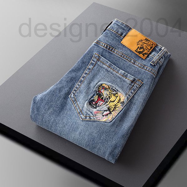 men's jeans designer guochao light luxury tiger embroidered jeans men's autumn new 2021 business straight slim leggings ude9, Blue
men's jeans designer guochao light luxury tiger embroidered jeans men's autumn new 2021 business straight slim leggings ude9, Blue