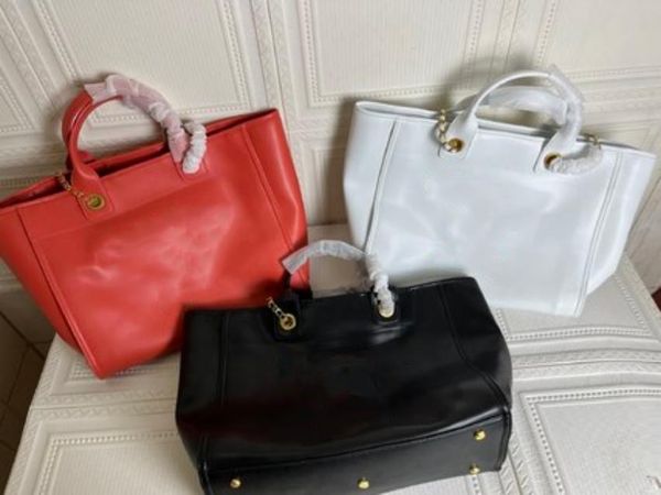 2022 new large capacity women's handbag crossbody tot bag magnanimous seven color hardware noble generosity fashionable 38/30/18 cowhid
2022 new large capacity women's handbag crossbody tot bag magnanimous seven color hardware noble generosity fashionable 38/30/18 cowhid
