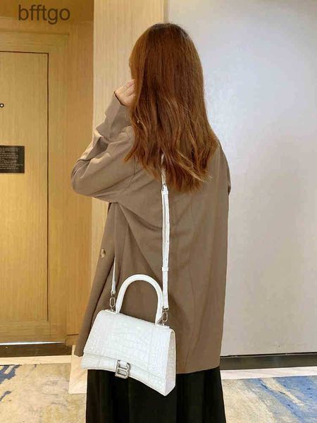 balencaigass designer handbags 2022 hourglassb fashion niche b home crocodile pattern women's leather one shoulder diagonal cross hand
balencaigass designer handbags 2022 hourglassb fashion niche b home crocodile pattern women's leather one shoulder diagonal cross hand