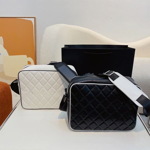 retro messenger bags highend camera bag luxury designer bag large capacity men and women fashion leather crossbody handbags designers totes
retro messenger bags highend camera bag luxury designer bag large capacity men and women fashion leather crossbody handbags designers totes