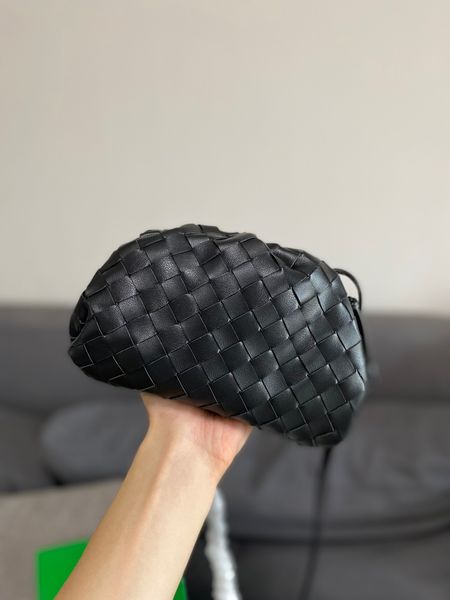 one designer bag pouch botegas womens batega bags luxurys woven shoulder cloud ladies leather women clutch u3hg
one designer bag pouch botegas womens batega bags luxurys woven shoulder cloud ladies leather women clutch u3hg