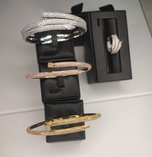 bracelet bangle nail diamond copper designer jewlery designer bracelets ring set women man clover femme love watches couple wedding party go, Black
bracelet bangle nail diamond copper designer jewlery designer bracelets ring set women man clover femme love watches couple wedding party go, Black