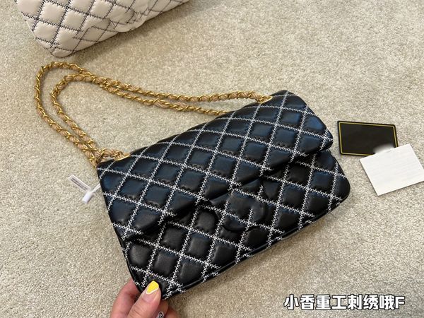 designers shoulder bag luxurious tote purse handbag message bags cluth brand classic genuine leather crossbody gift box gold chain cf size 2
designers shoulder bag luxurious tote purse handbag message bags cluth brand classic genuine leather crossbody gift box gold chain cf size 2
